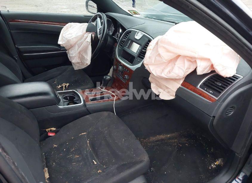 Photo 5 of 2012 Chrysler 300 (VIN 2C3CCAAG5CH117843)