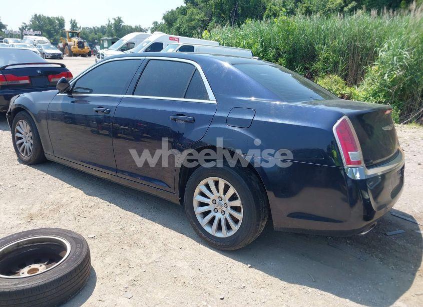 Photo 3 of 2012 Chrysler 300 (VIN 2C3CCAAG5CH165360)