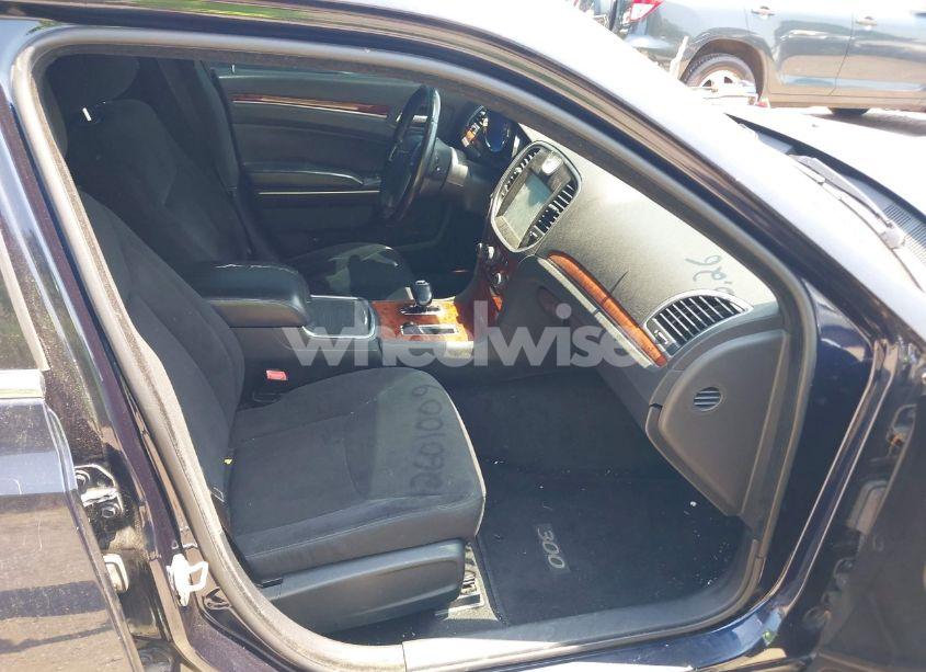 Photo 5 of 2012 Chrysler 300 (VIN 2C3CCAAG5CH165360)