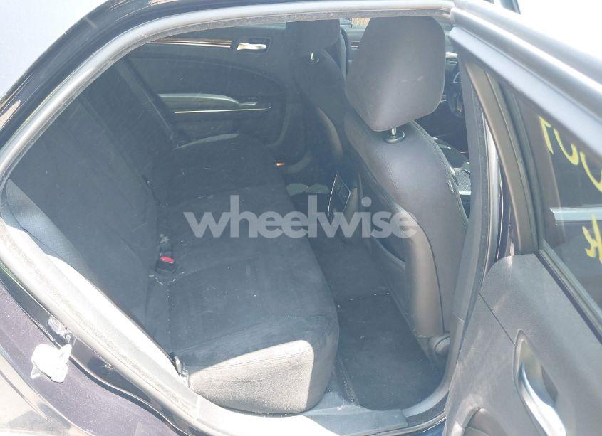 Photo 8 of 2012 Chrysler 300 (VIN 2C3CCAAG5CH165360)