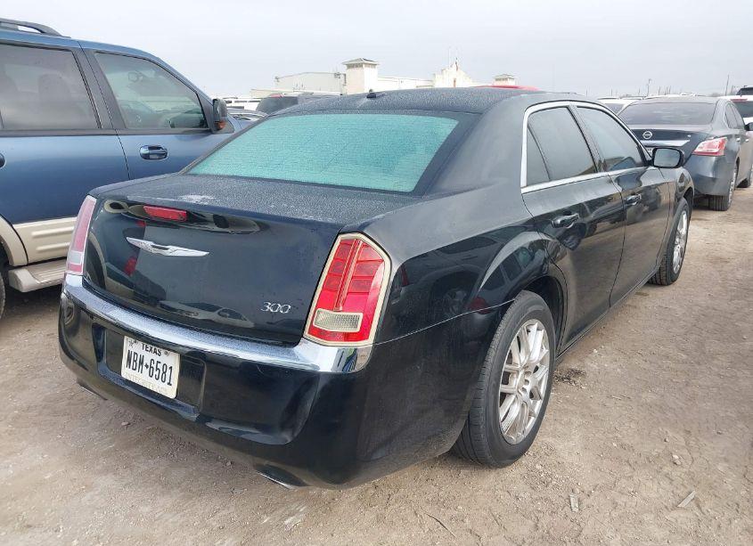 Photo 4 of 2012 Chrysler 300 (VIN 2C3CCAAG5CH289452)