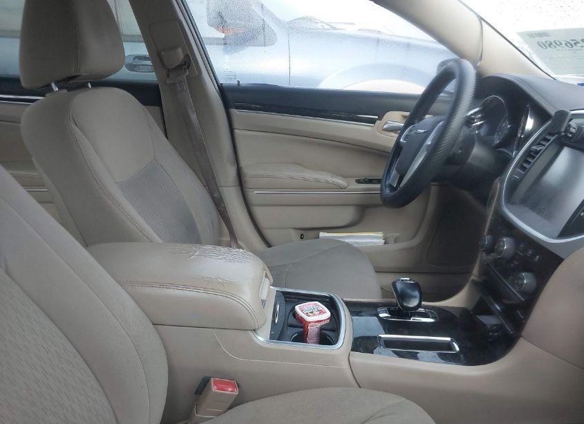 Photo 5 of 2012 Chrysler 300 (VIN 2C3CCAAG5CH289452)