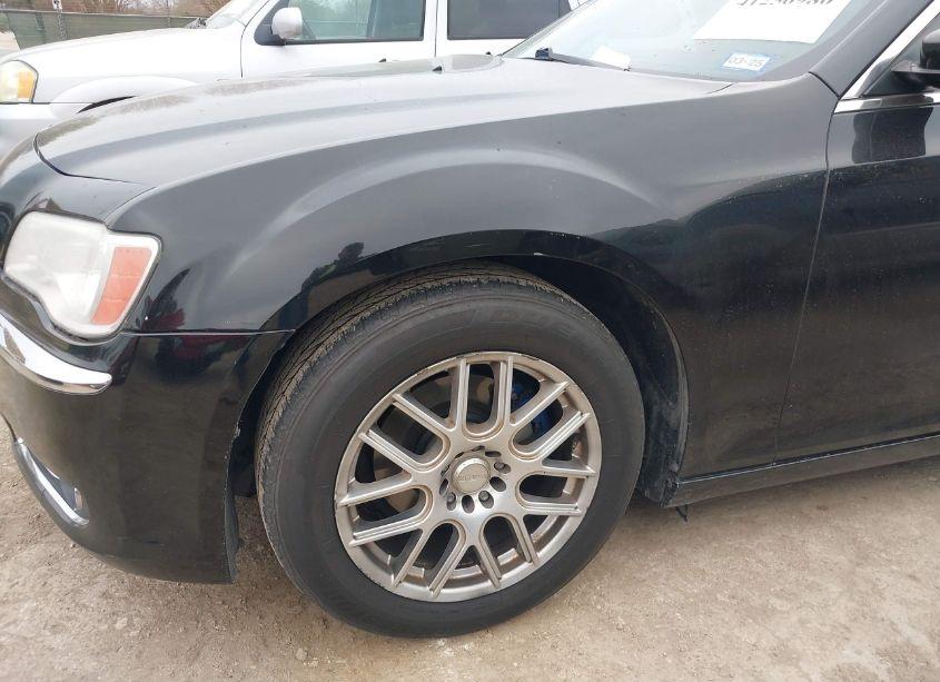 Photo 6 of 2012 Chrysler 300 (VIN 2C3CCAAG5CH289452)