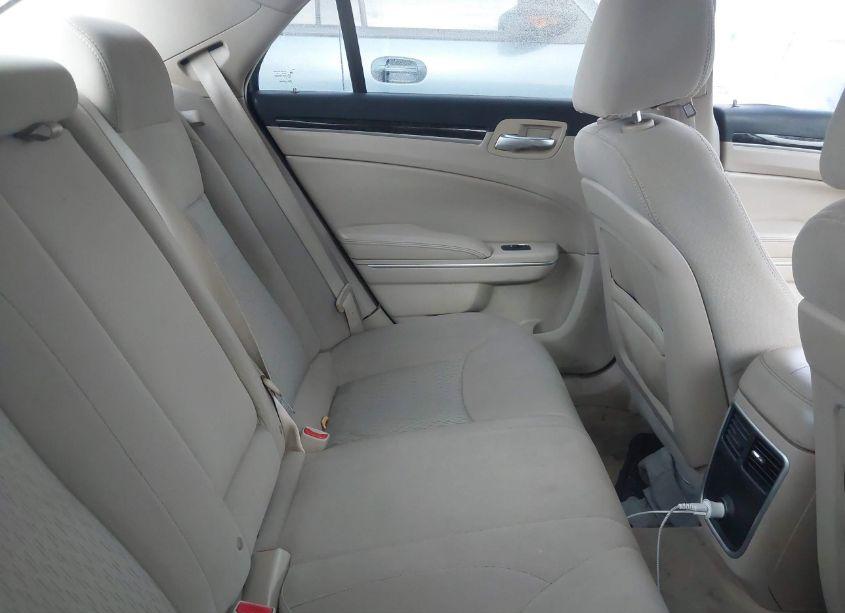 Photo 8 of 2012 Chrysler 300 (VIN 2C3CCAAG5CH289452)