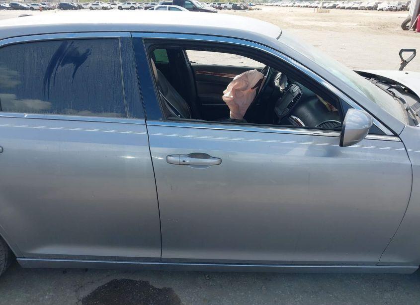 Photo 13 of 2013 Chrysler 300 MOTOWN (VIN 2C3CCAAG5DH561208)