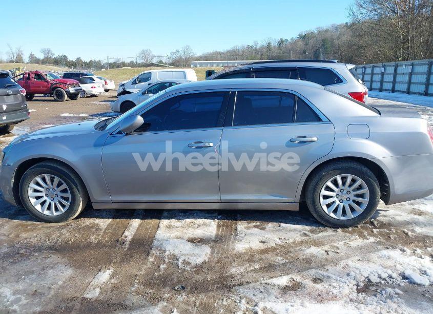 Photo 14 of 2014 Chrysler 300 (VIN 2C3CCAAG5EH138856)