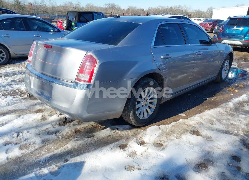Photo 4 of 2014 Chrysler 300 (VIN 2C3CCAAG5EH138856)