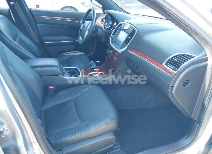 Photo 5 of 2014 Chrysler 300 (VIN 2C3CCAAG5EH138856)