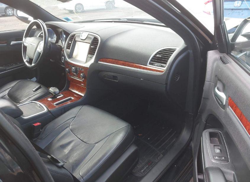 Photo 5 of 2014 Chrysler 300 (VIN 2C3CCAAG5EH190178)