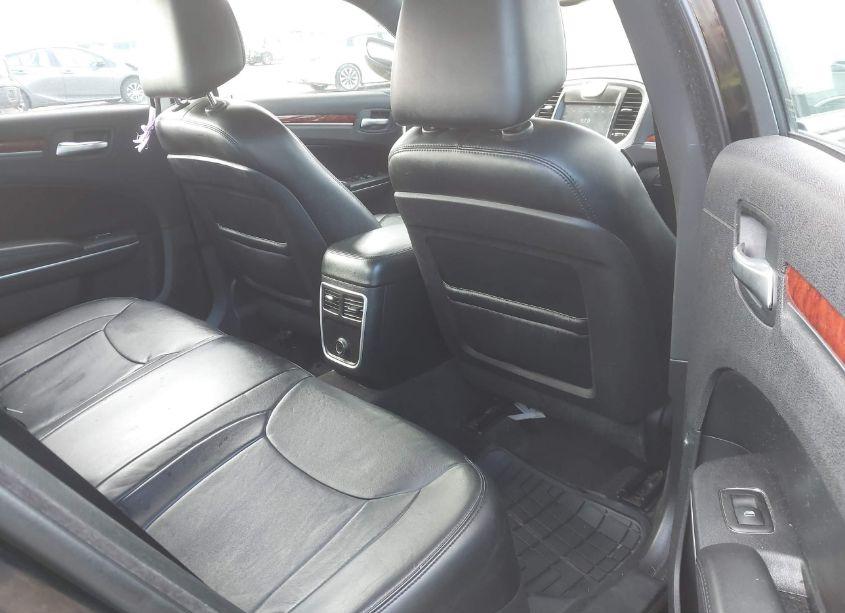 Photo 8 of 2014 Chrysler 300 (VIN 2C3CCAAG5EH190178)
