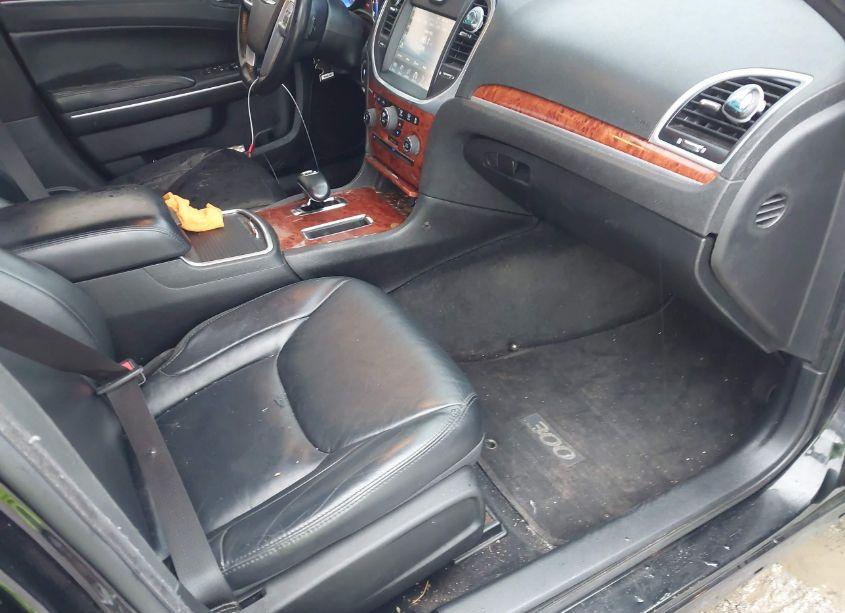 Photo 5 of 2014 Chrysler 300 (VIN 2C3CCAAG5EH336093)