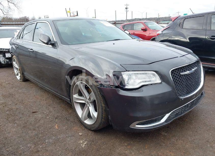 2015 Chrysler 300 LIMITED (VIN 2C3CCAAG5FH743042) main photo