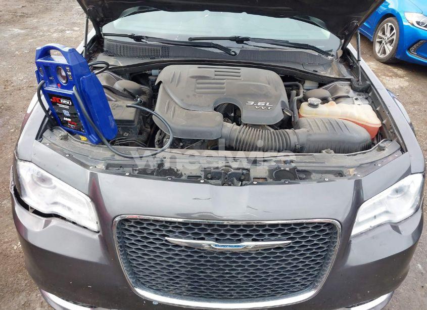 Photo 10 of 2015 Chrysler 300 LIMITED (VIN 2C3CCAAG5FH743042)