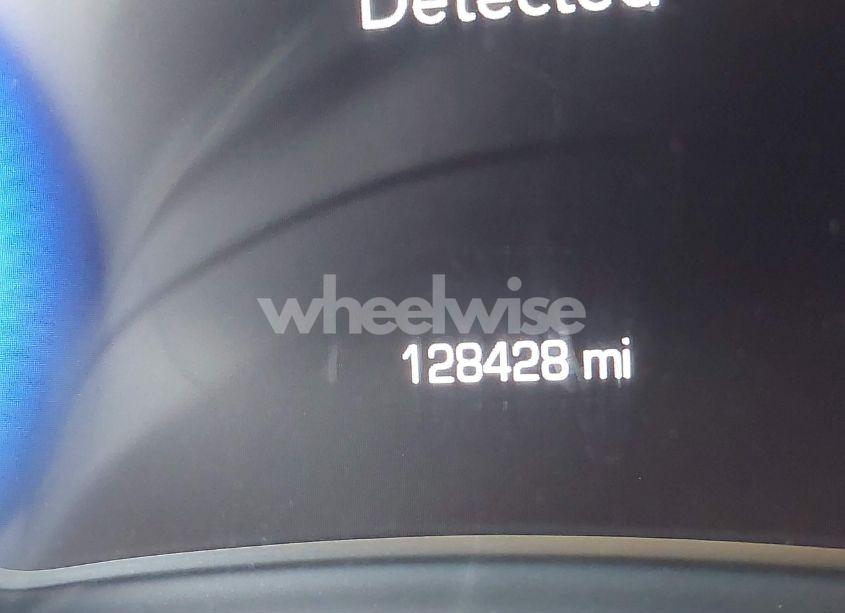 Photo 15 of 2015 Chrysler 300 LIMITED (VIN 2C3CCAAG5FH743042)