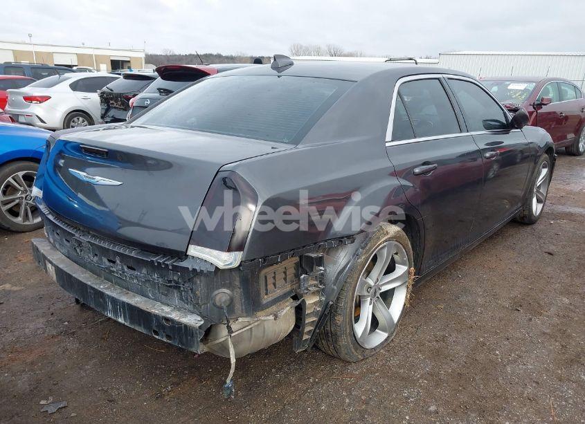 Photo 4 of 2015 Chrysler 300 LIMITED (VIN 2C3CCAAG5FH743042)