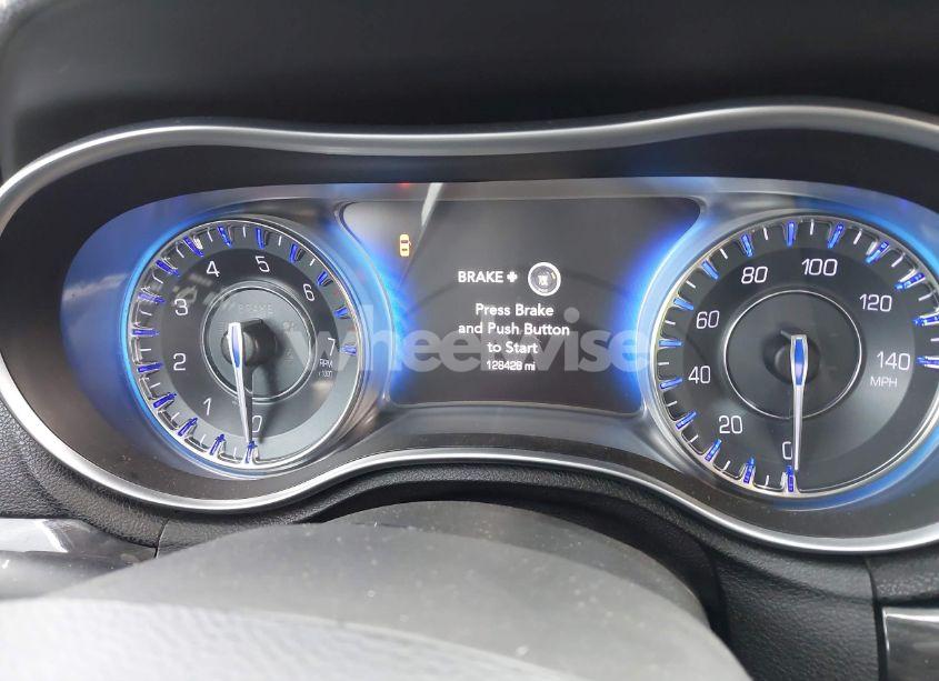 Photo 7 of 2015 Chrysler 300 LIMITED (VIN 2C3CCAAG5FH743042)