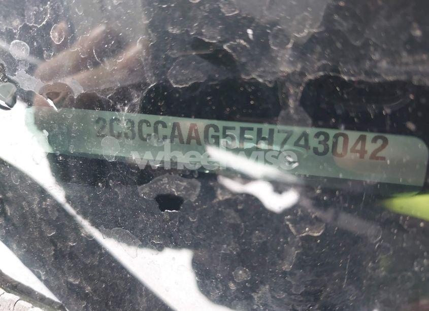 Photo 9 of 2015 Chrysler 300 LIMITED (VIN 2C3CCAAG5FH743042)