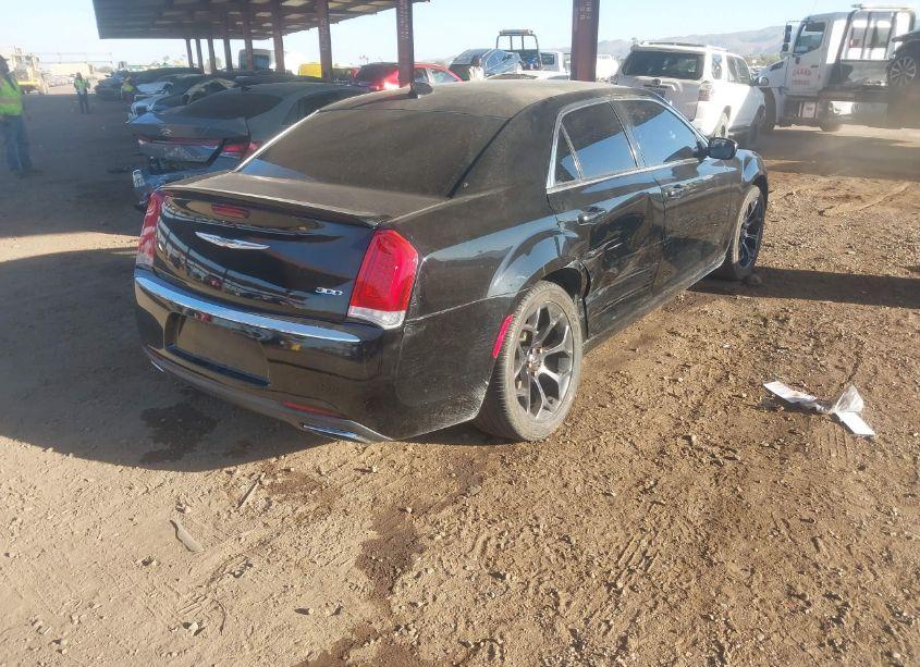 Photo 4 of 2015 Chrysler 300 LIMITED (VIN 2C3CCAAG5FH796792)