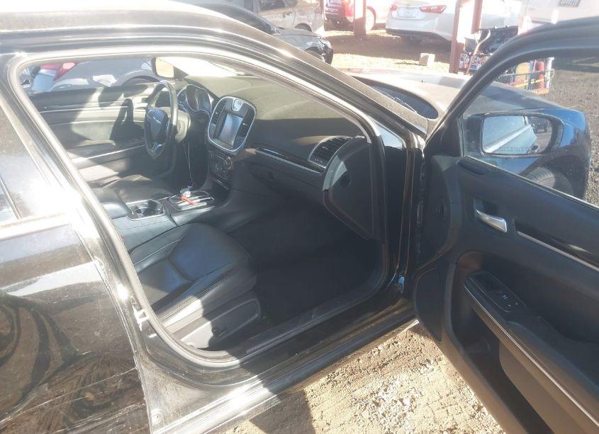 Photo 5 of 2015 Chrysler 300 LIMITED (VIN 2C3CCAAG5FH796792)