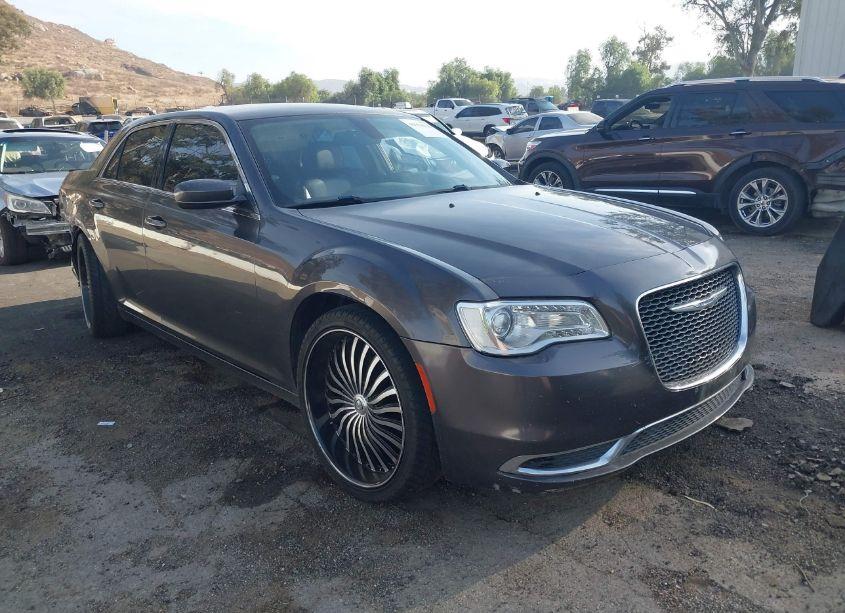 2015 Chrysler 300 LIMITED (VIN 2C3CCAAG5FH908846) main photo