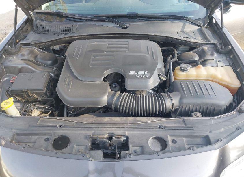 Photo 10 of 2015 Chrysler 300 LIMITED (VIN 2C3CCAAG5FH908846)