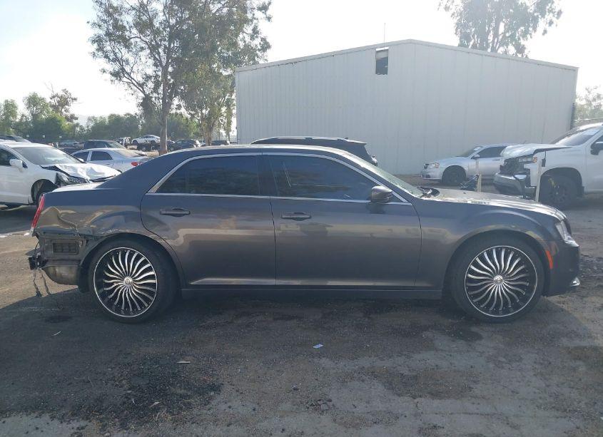 Photo 14 of 2015 Chrysler 300 LIMITED (VIN 2C3CCAAG5FH908846)