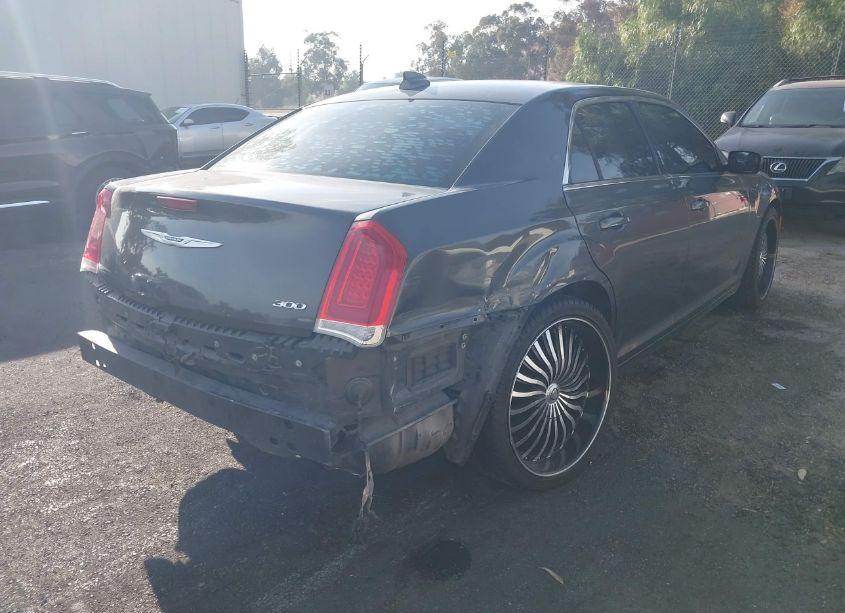 Photo 4 of 2015 Chrysler 300 LIMITED (VIN 2C3CCAAG5FH908846)