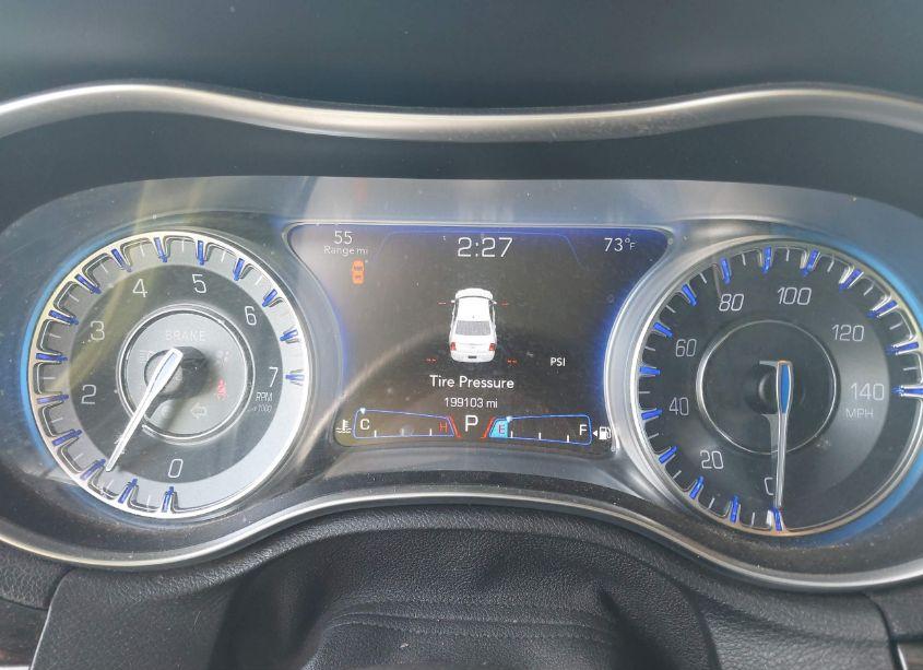 Photo 7 of 2015 Chrysler 300 LIMITED (VIN 2C3CCAAG5FH908846)