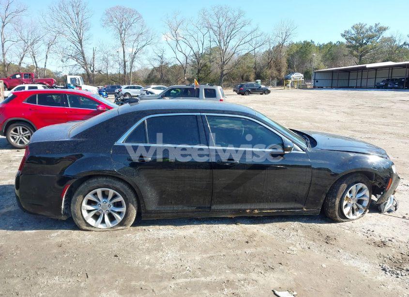 Photo 13 of 2015 Chrysler 300 LIMITED (VIN 2C3CCAAG5FH921788)