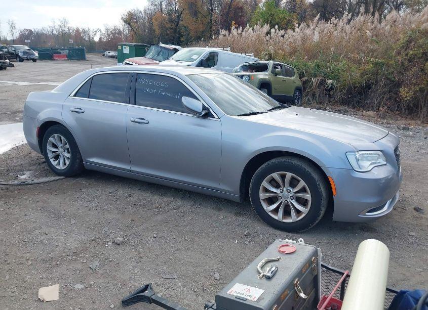 2016 Chrysler 300 LIMITED (VIN 2C3CCAAG5GH182360) main photo