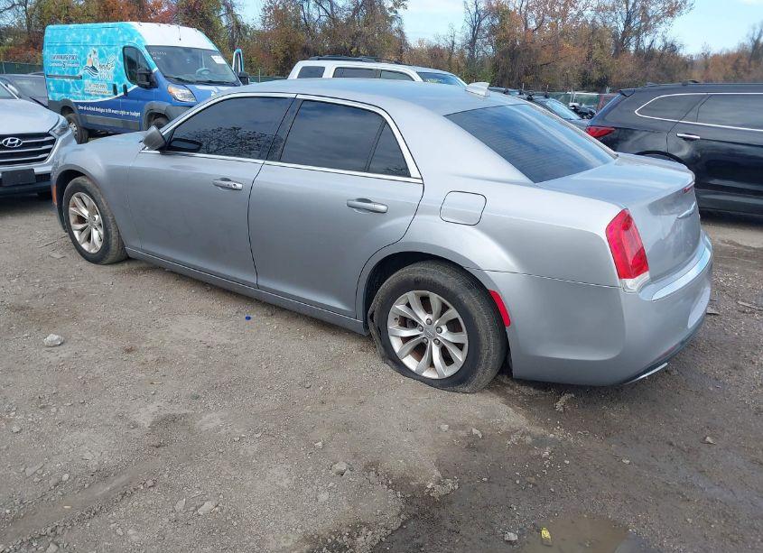 Photo 3 of 2016 Chrysler 300 LIMITED (VIN 2C3CCAAG5GH182360)