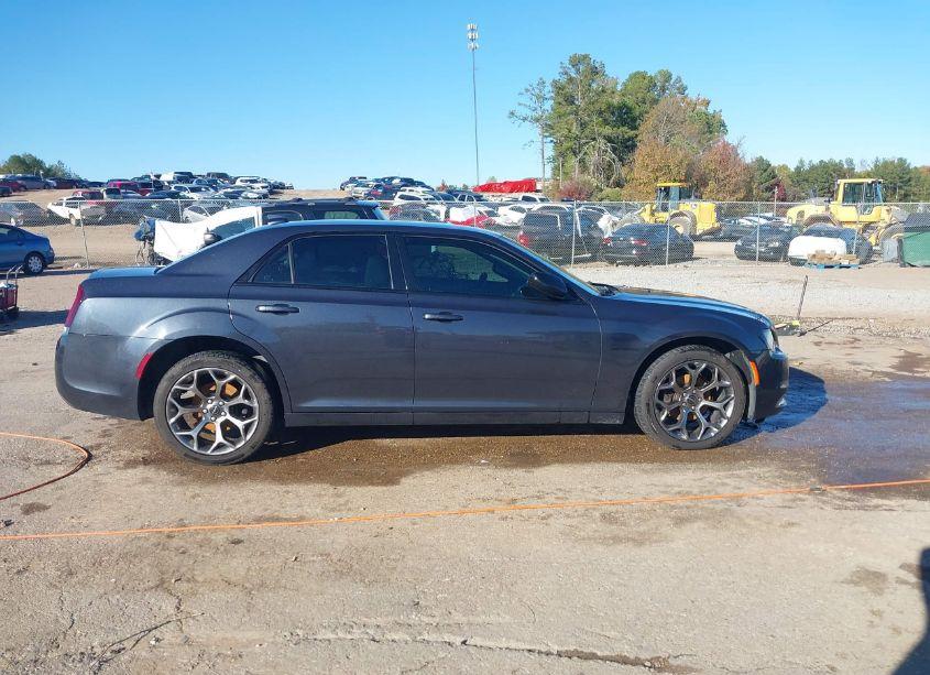 Photo 13 of 2018 Chrysler 300 TOURING (VIN 2C3CCAAG5JH340820)