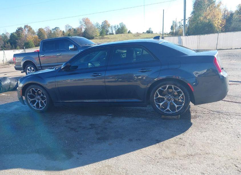 Photo 14 of 2018 Chrysler 300 TOURING (VIN 2C3CCAAG5JH340820)