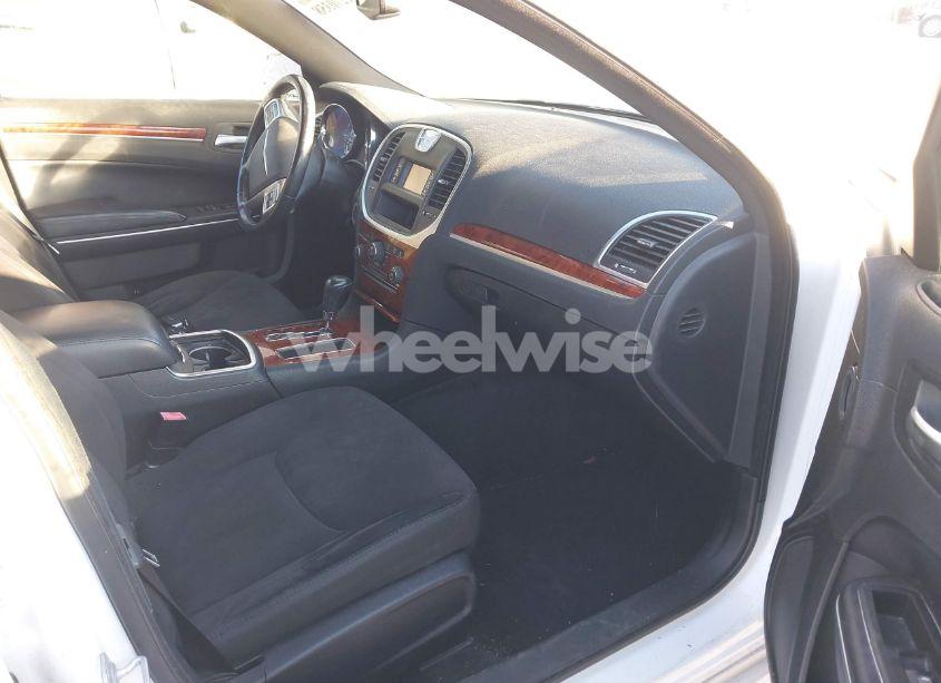 Photo 5 of 2012 Chrysler 300 (VIN 2C3CCAAG6CH116829)