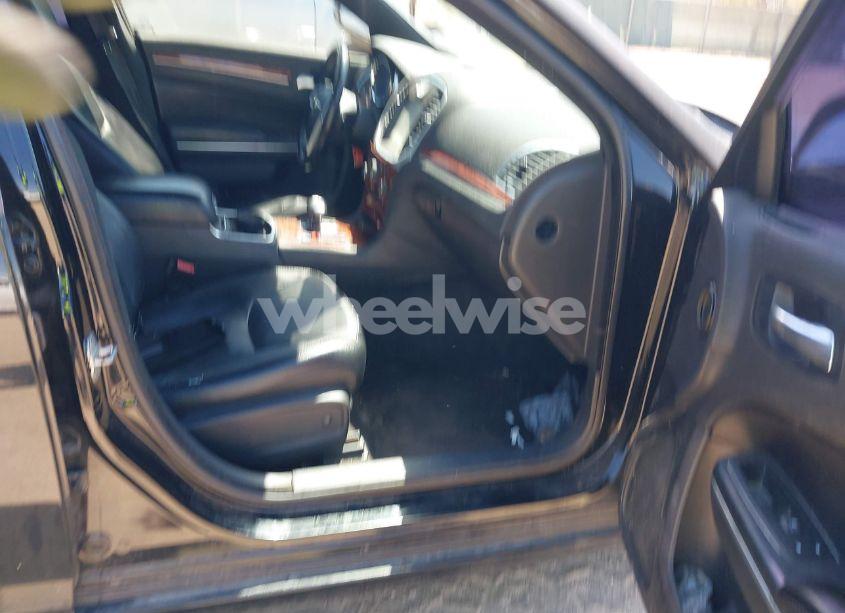 Photo 5 of 2012 Chrysler 300 (VIN 2C3CCAAG6CH261367)