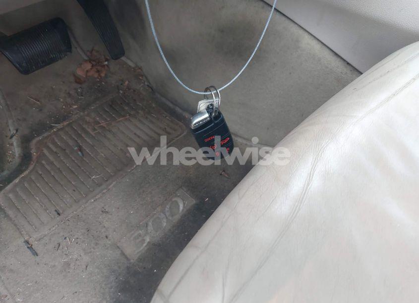 Photo 11 of 2013 Chrysler 300 MOTOWN (VIN 2C3CCAAG6DH709723)