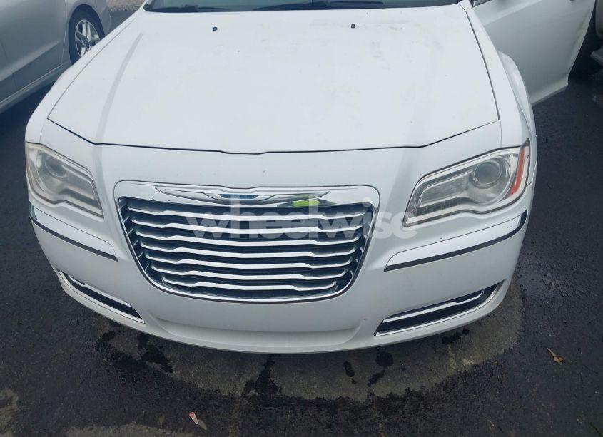 Photo 6 of 2013 Chrysler 300 MOTOWN (VIN 2C3CCAAG6DH709723)