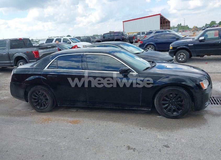 Photo 13 of 2014 Chrysler 300 (VIN 2C3CCAAG6EH220935)