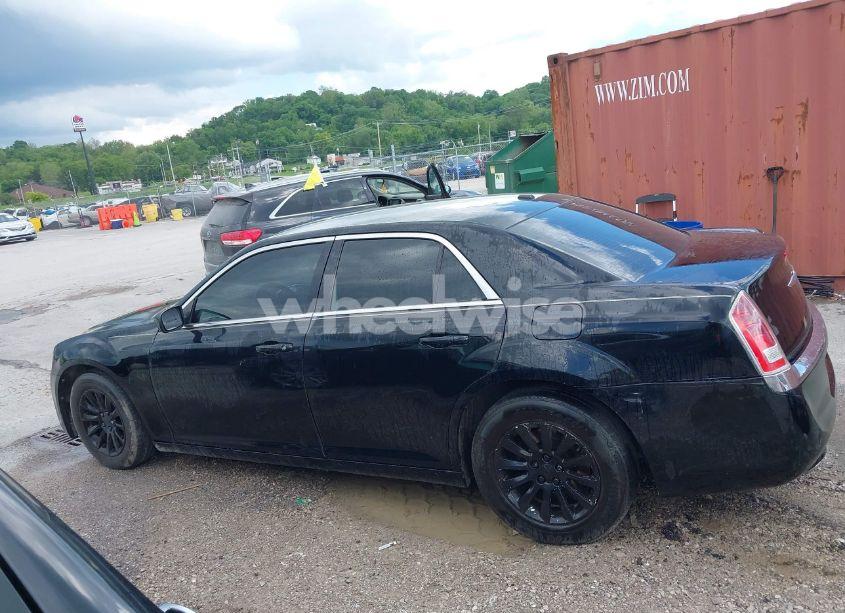 Photo 14 of 2014 Chrysler 300 (VIN 2C3CCAAG6EH220935)