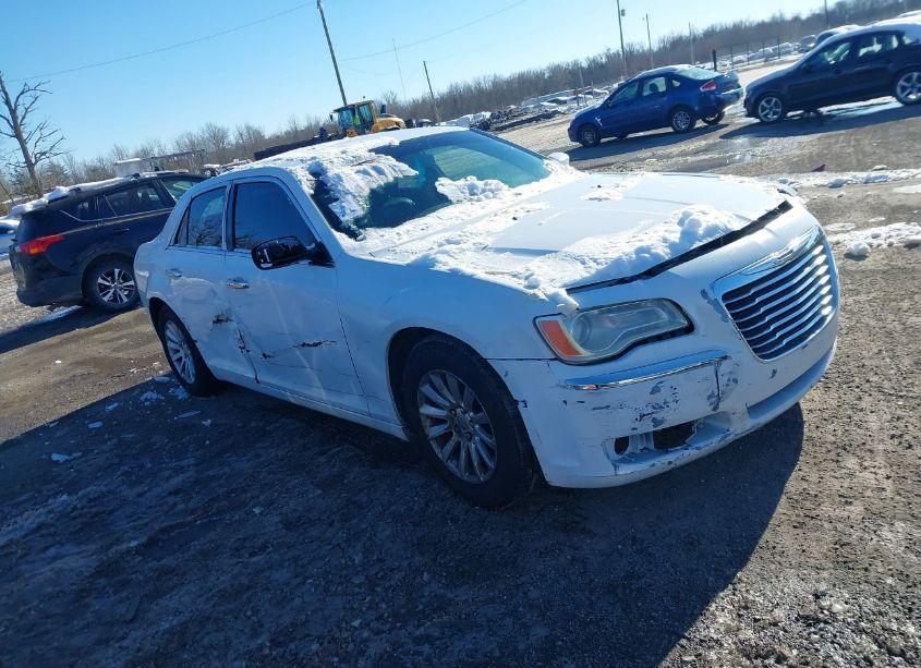 2014 Chrysler 300 (VIN 2C3CCAAG6EH365327) main photo