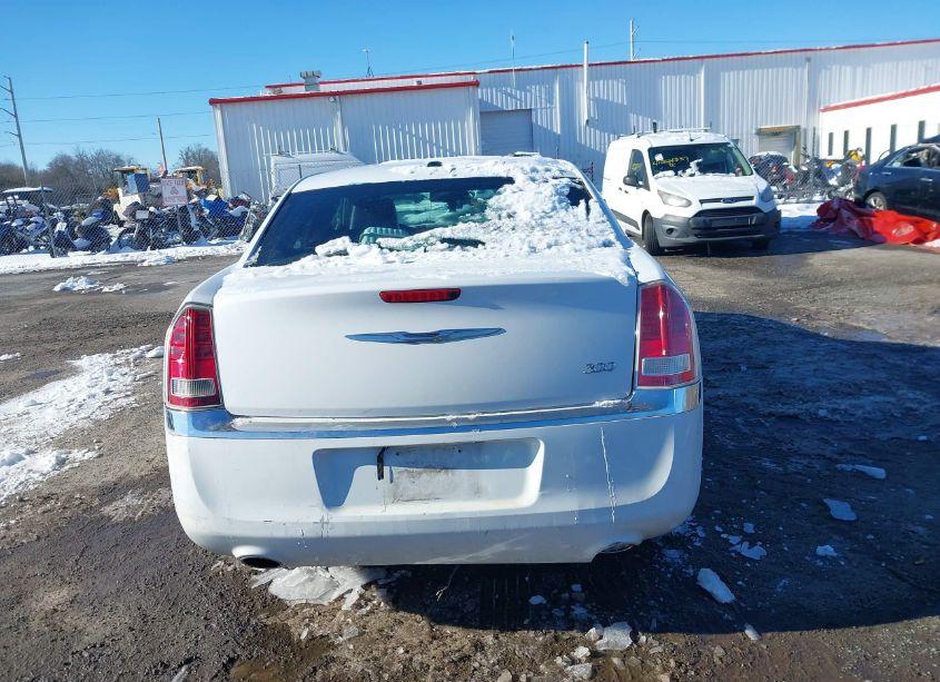 Photo 15 of 2014 Chrysler 300 (VIN 2C3CCAAG6EH365327)