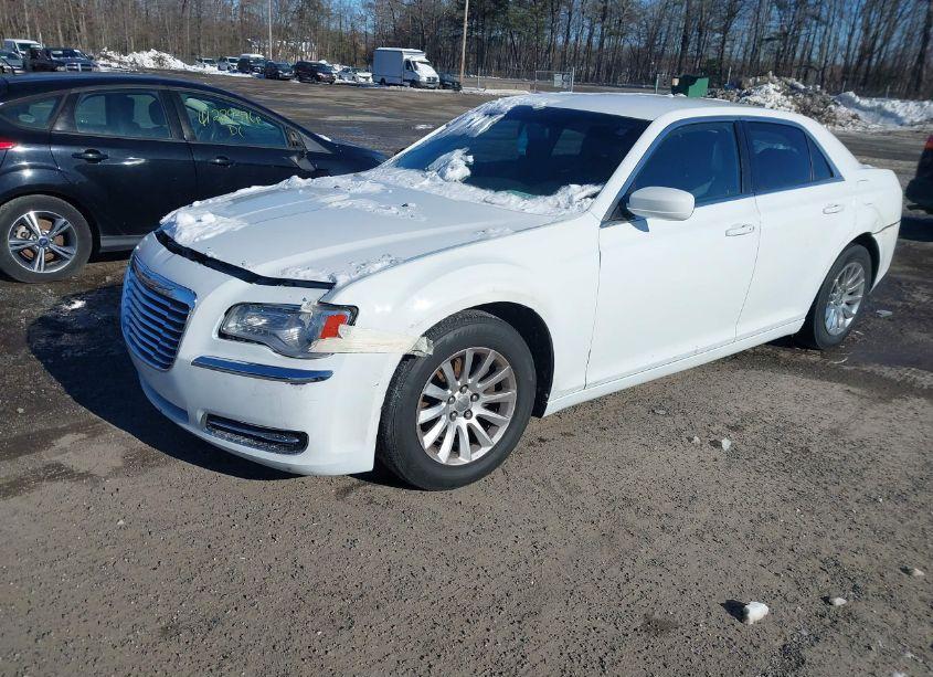 Photo 2 of 2014 Chrysler 300 (VIN 2C3CCAAG6EH365327)