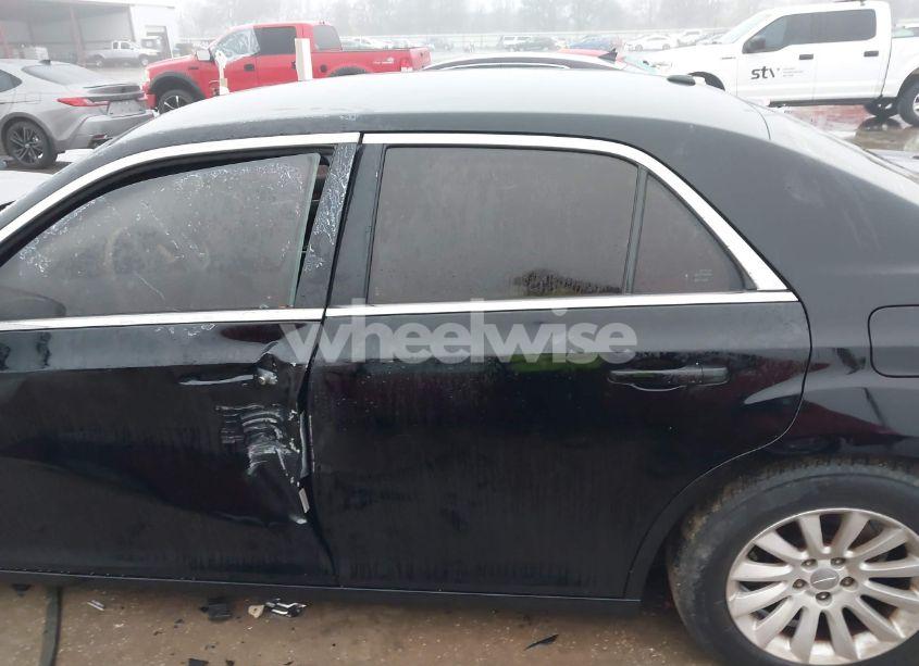 Photo 14 of 2014 Chrysler 300 (VIN 2C3CCAAG6EH380782)