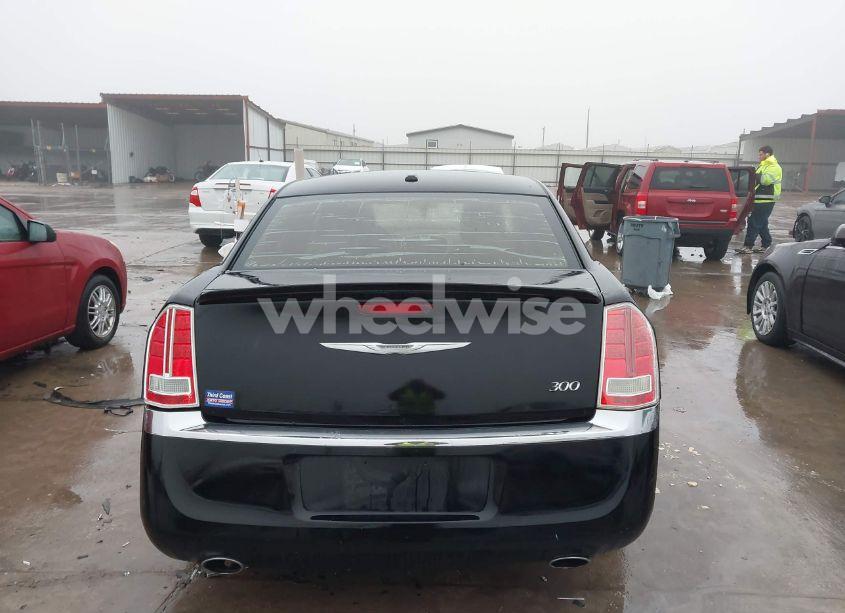 Photo 16 of 2014 Chrysler 300 (VIN 2C3CCAAG6EH380782)