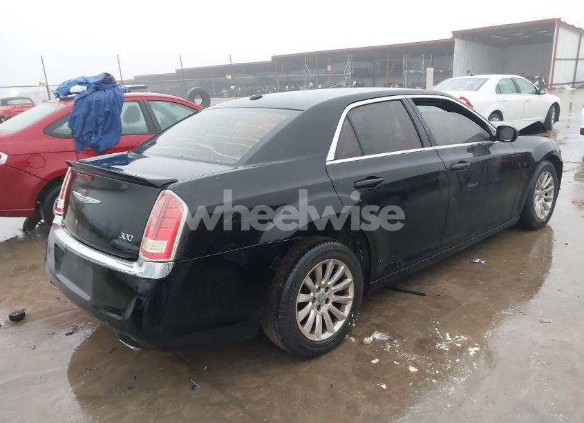 Photo 4 of 2014 Chrysler 300 (VIN 2C3CCAAG6EH380782)