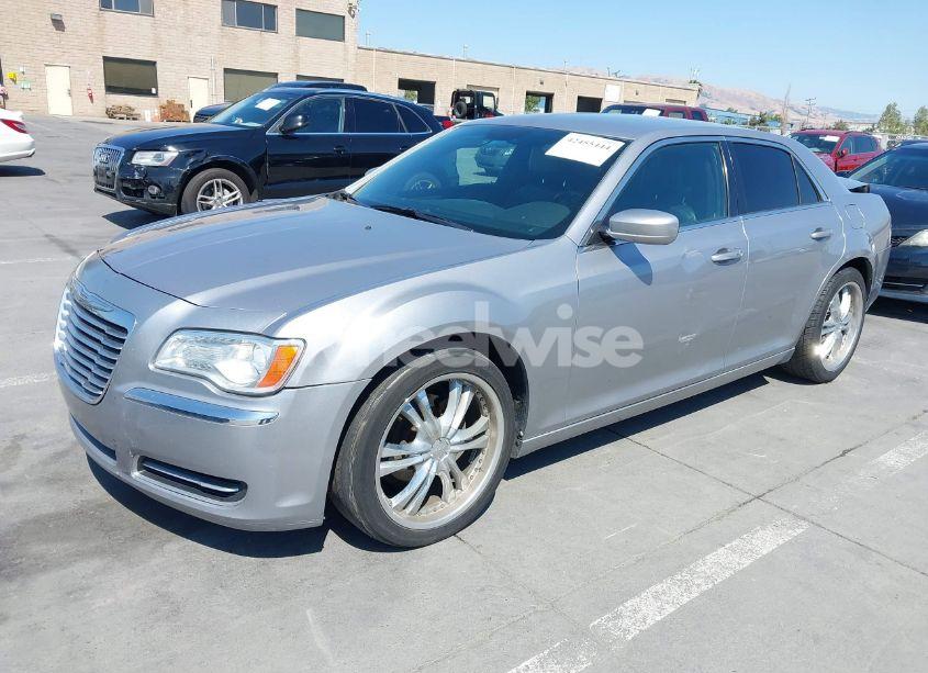Photo 2 of 2014 Chrysler 300 (VIN 2C3CCAAG6EH383035)