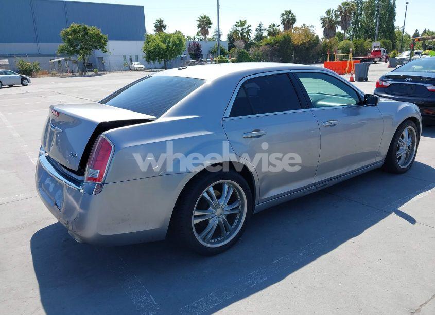 Photo 4 of 2014 Chrysler 300 (VIN 2C3CCAAG6EH383035)