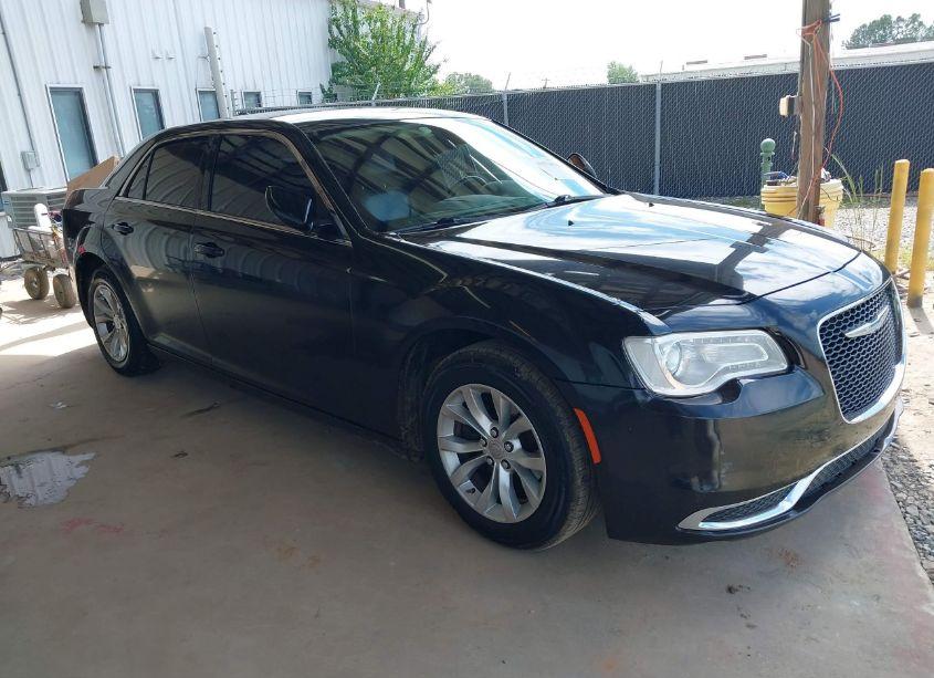 2015 Chrysler 300 LIMITED (VIN 2C3CCAAG6FH735824) main photo
