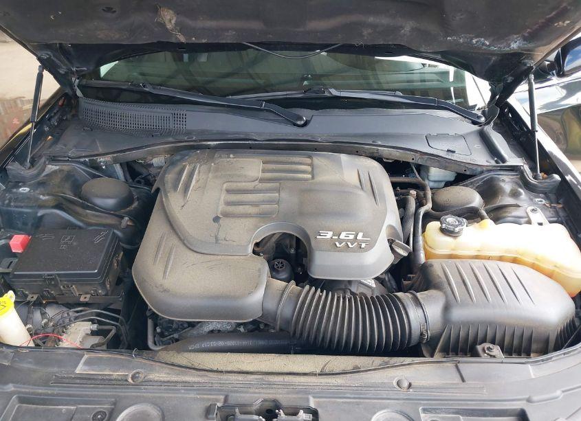 Photo 10 of 2015 Chrysler 300 LIMITED (VIN 2C3CCAAG6FH735824)