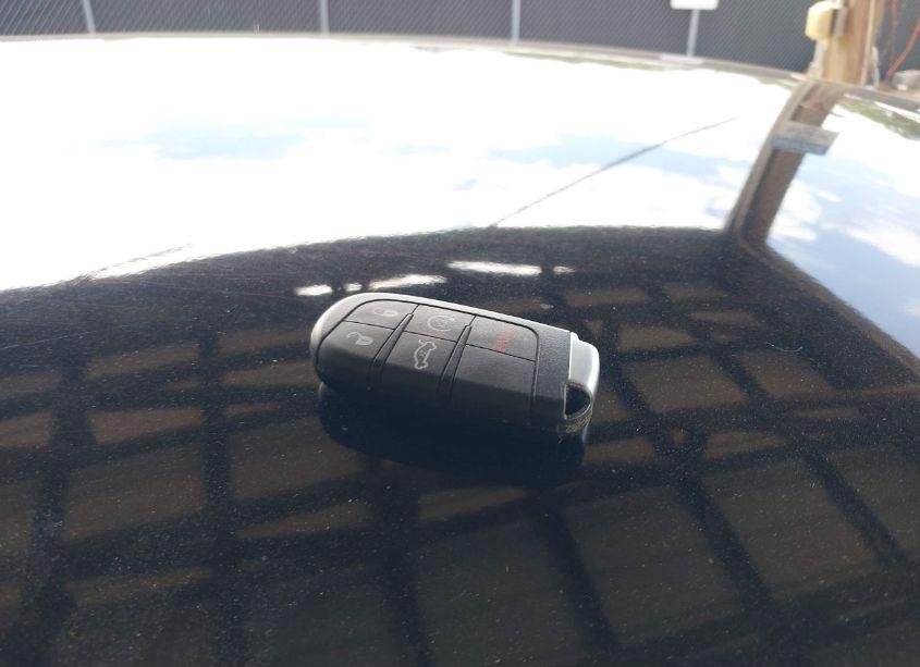 Photo 11 of 2015 Chrysler 300 LIMITED (VIN 2C3CCAAG6FH735824)